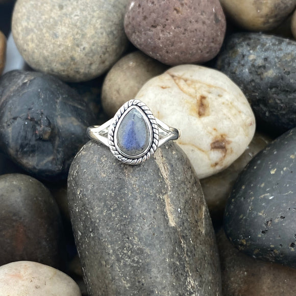 Labradorite Ring 405 - Silver Street Jewellers