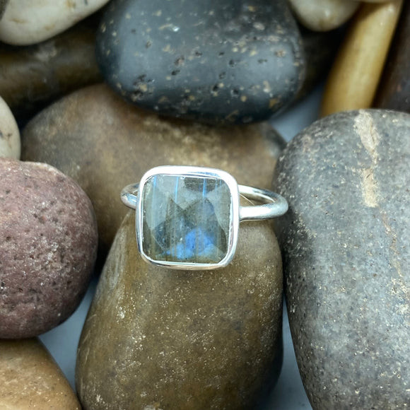 Labradorite Ring 421 - Silver Street Jewellers